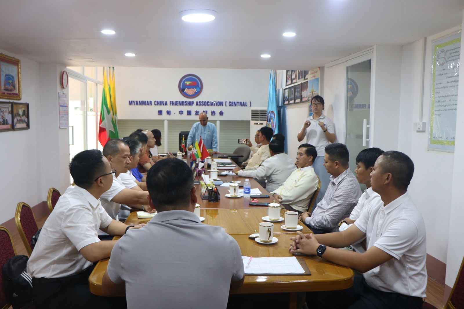 image of မြန်မာ-တရုတ်ချစ်ကြည်ရေးအသင်း(ဗဟို)နှင့် ရန်ကုန်မြို့ရှိ တရုတ်ပြည်သူ့သမ္မတနိုင်ငံမှ အသင်းအဖွဲ့များ၊ ကုမ္ပဏီများ၏ ပူးပေါင်း ဆောင်ရွက်ရေးဆိုင်ရာ အကြိုညှိနှိုင်းအစည်းအဝေးကျင်းပ